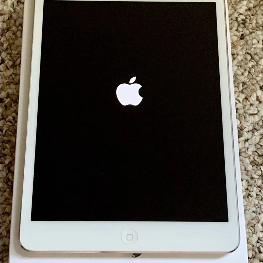 Seller Refurbished IPad mini Wi-Fi 16GB White